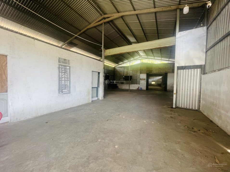 Склад 1800 м² — север Nha Trang